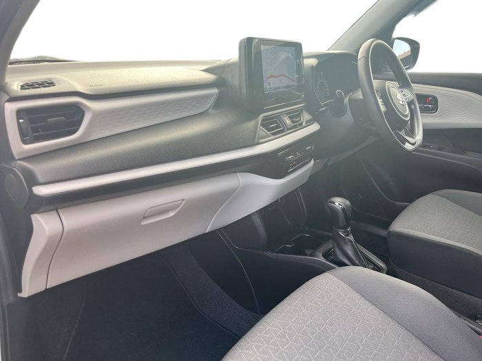 2024 Suzuki Swift Hybrid Plus