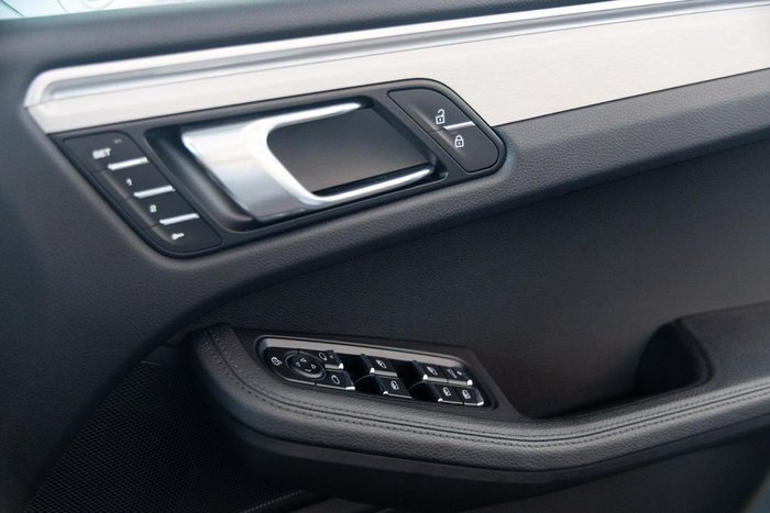 2021 Porsche Macan S