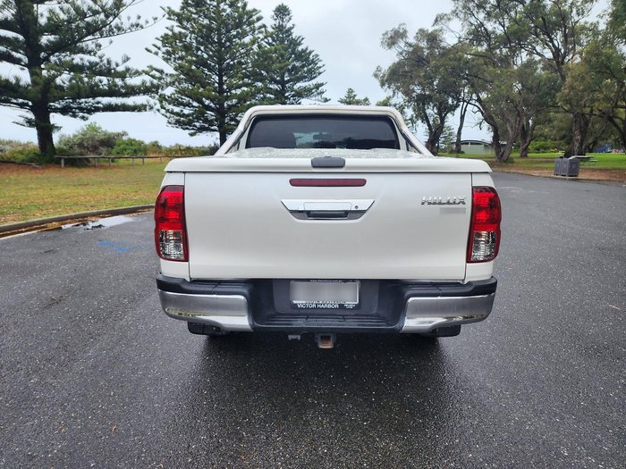 2017 Toyota Hilux SR5