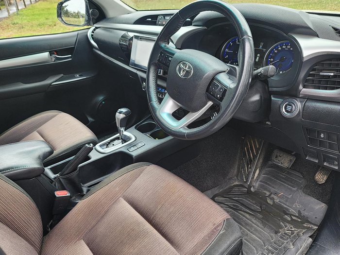 2017 Toyota Hilux SR5