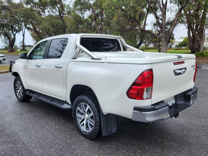 2017 Toyota Hilux SR5
