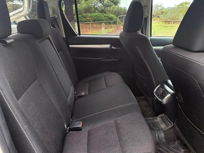 2017 Toyota Hilux SR5