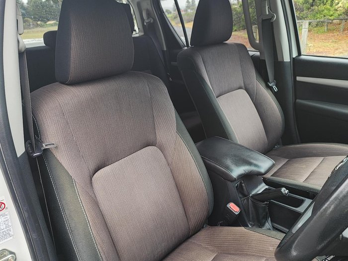 2017 Toyota Hilux SR5