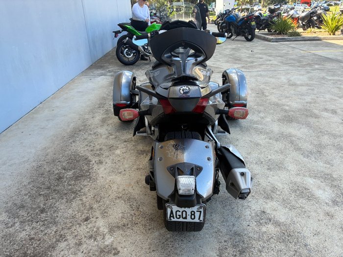 2013 BRP SPYDER ST Silver