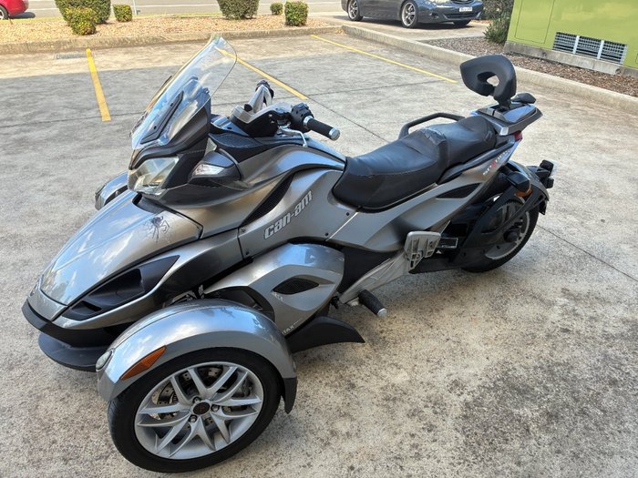 2013 BRP SPYDER ST Silver