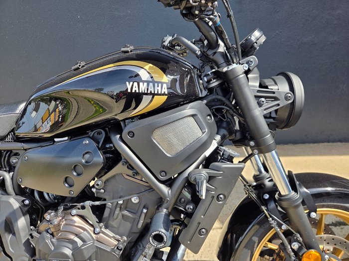 2023 Yamaha XSR700 BLACK