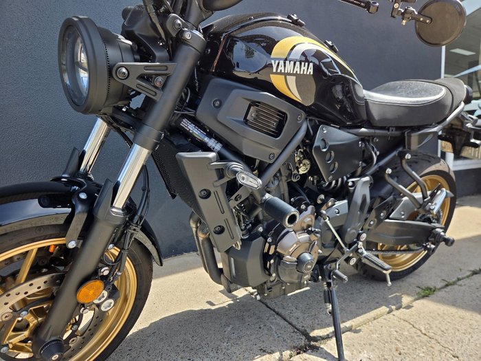2023 Yamaha XSR700 BLACK