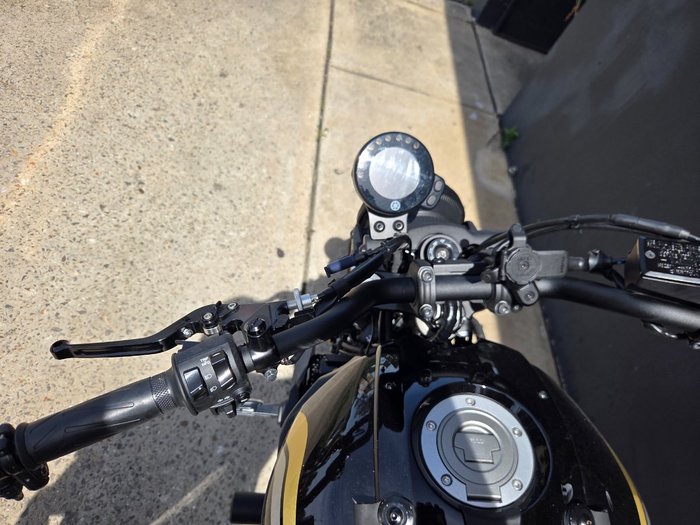 2023 Yamaha XSR700 BLACK