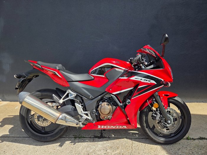 2017 Honda CBR300R RED