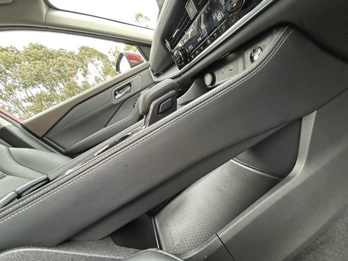 2025 Nissan X-TRAIL ST-L