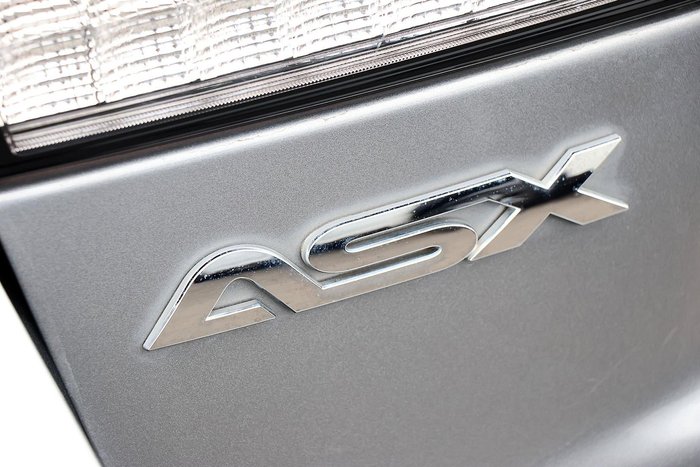 2022 Mitsubishi ASX ES