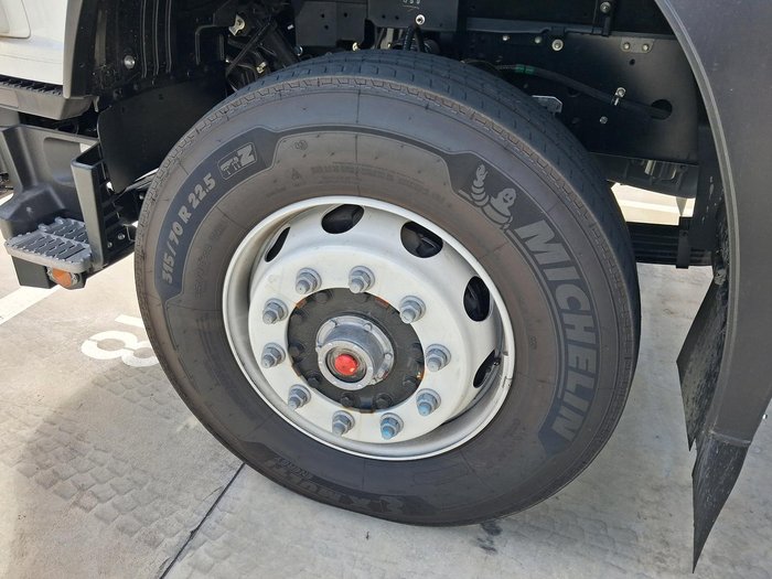 2026 Isuzu F Series FVY 260-300 AT R67