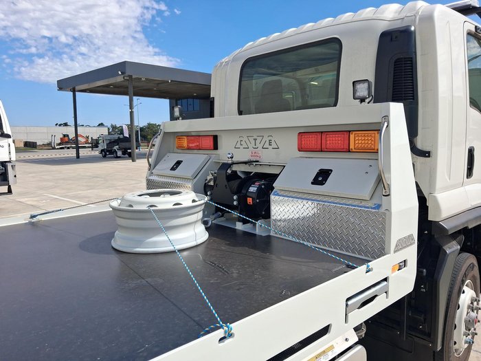 2026 Isuzu F Series FVY 260-300 AT R67