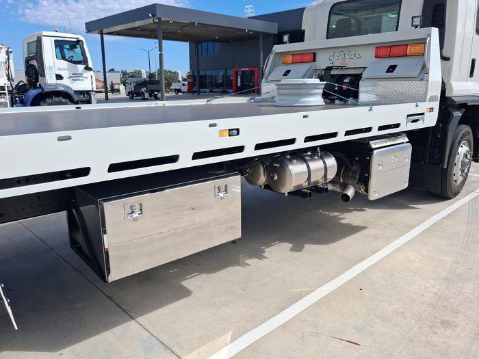 2026 Isuzu F Series FVY 260-300 AT R67