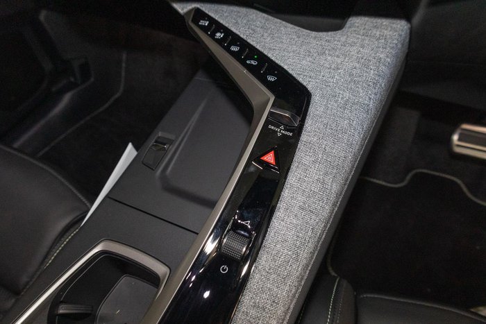 2024 Peugeot 3008 GT Premium Hybrid