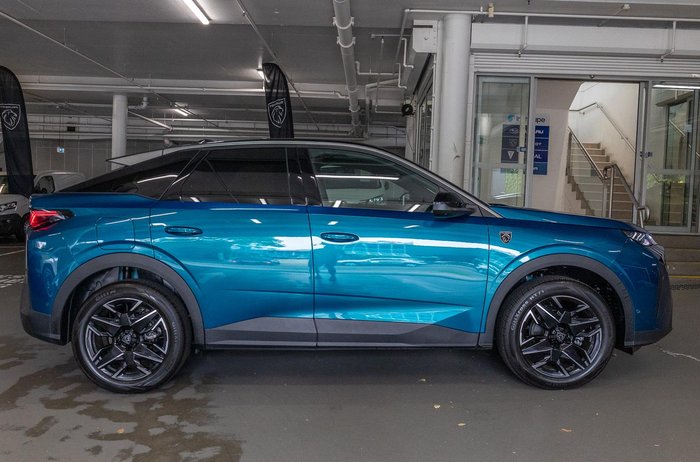 2024 Peugeot 3008 GT Premium Hybrid