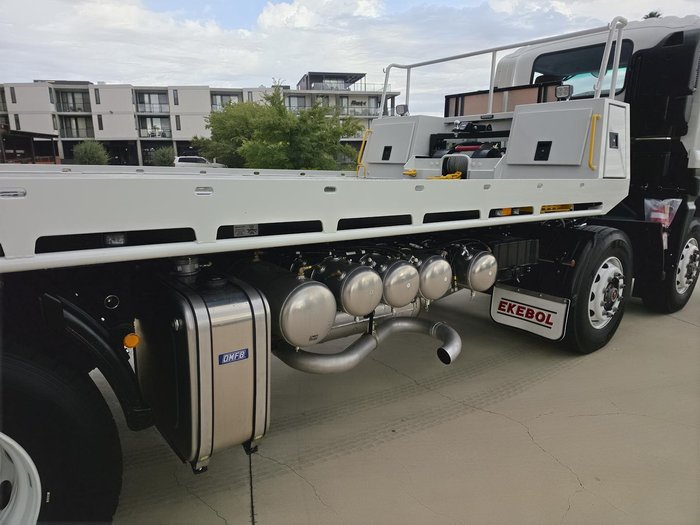 2025 Isuzu F Series FYJ300-350