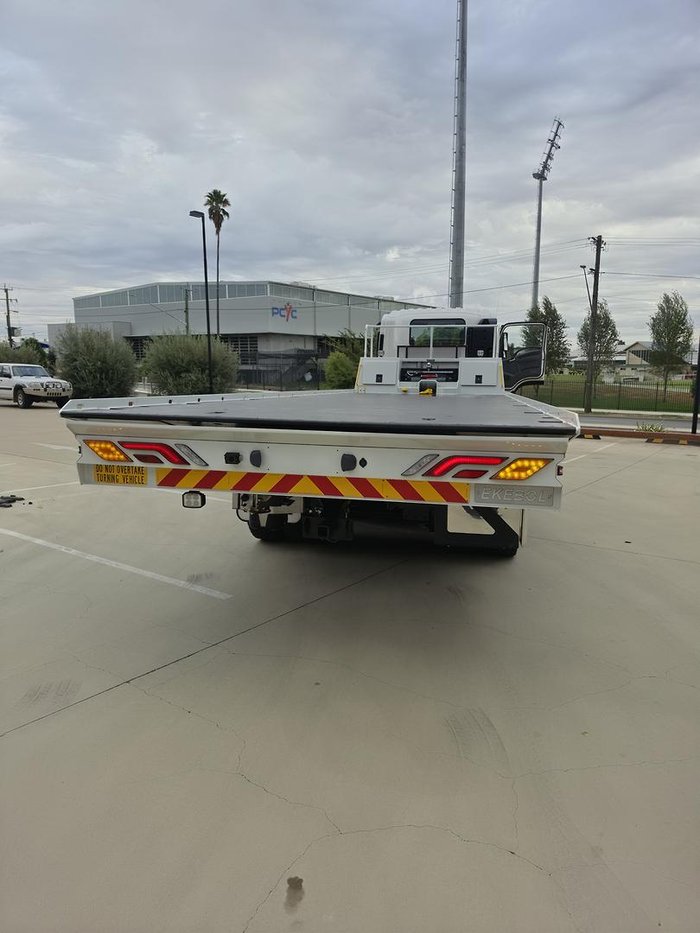 2025 Isuzu F Series FYJ300-350