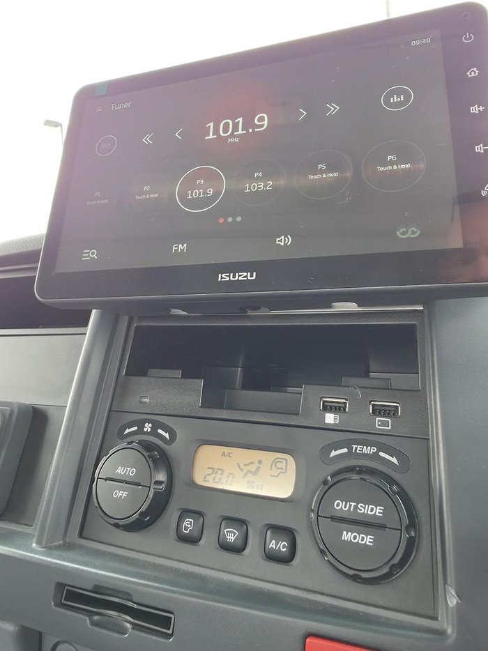 2025 Isuzu F Series FYJ300-350