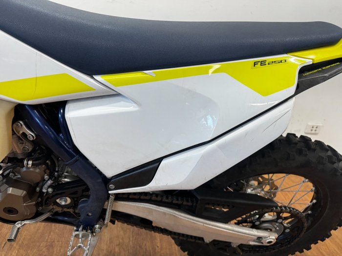 2022 Husqvarna FE250 WHITE
