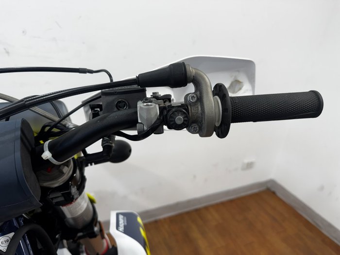 2022 Husqvarna FE250 WHITE