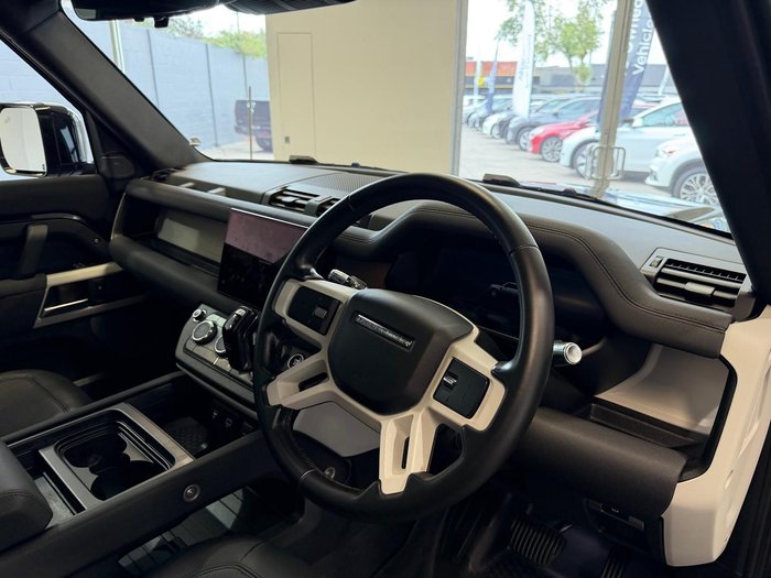 2021 Land Rover Defender 110 P400 SE