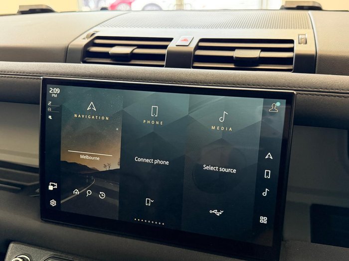 2021 Land Rover Defender 110 P400 SE