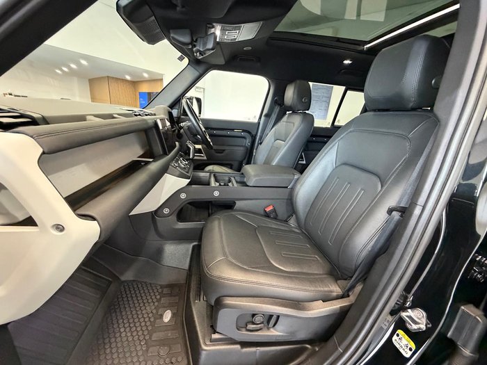 2021 Land Rover Defender 110 P400 SE