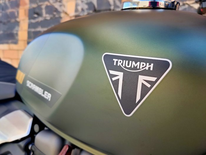 2026 TRIUMPH SCRAMBLER 900 KHAKI