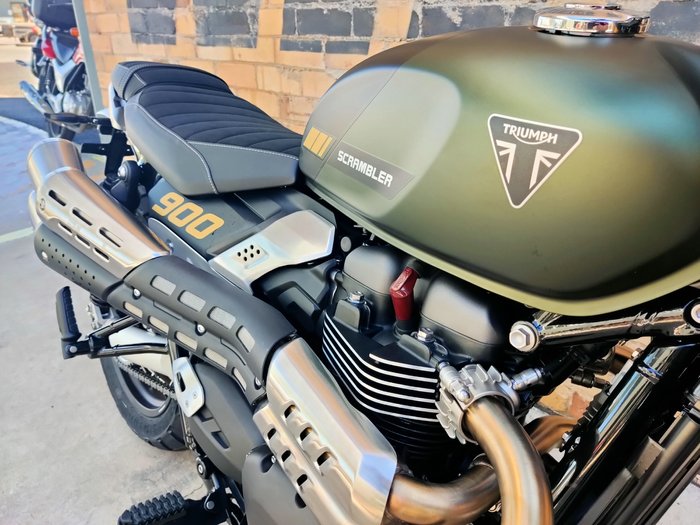 2026 TRIUMPH SCRAMBLER 900 KHAKI