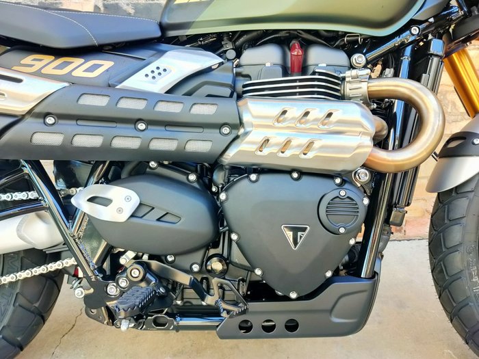 2026 TRIUMPH SCRAMBLER 900 KHAKI