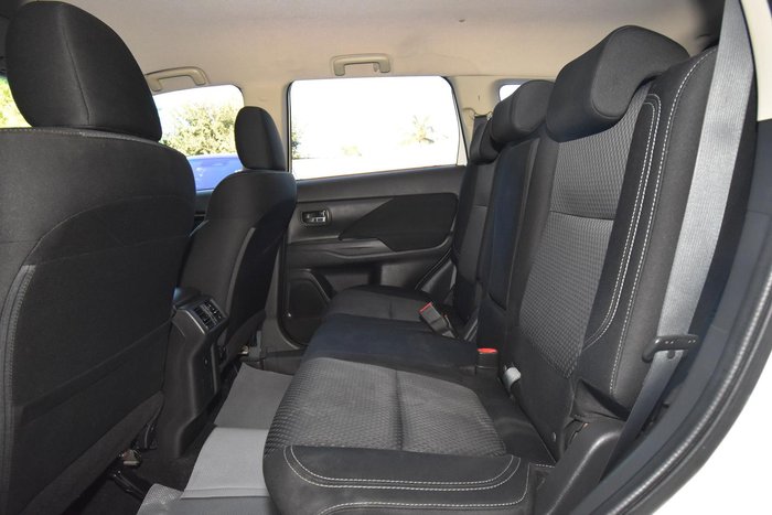 2018 Mitsubishi Outlander LS