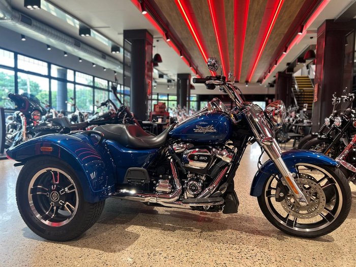 2022 Harley-Davidson Freewheeler 114 (FLRT) Freewheeler Blue