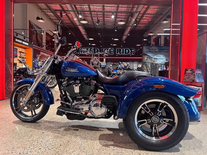 2022 Harley-Davidson Freewheeler 114 (FLRT) Freewheeler Blue