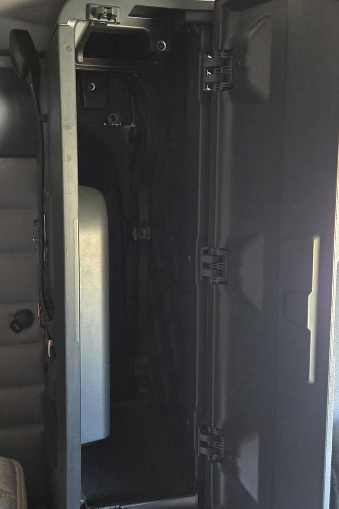 2022 Freightliner Cascadia WHITE