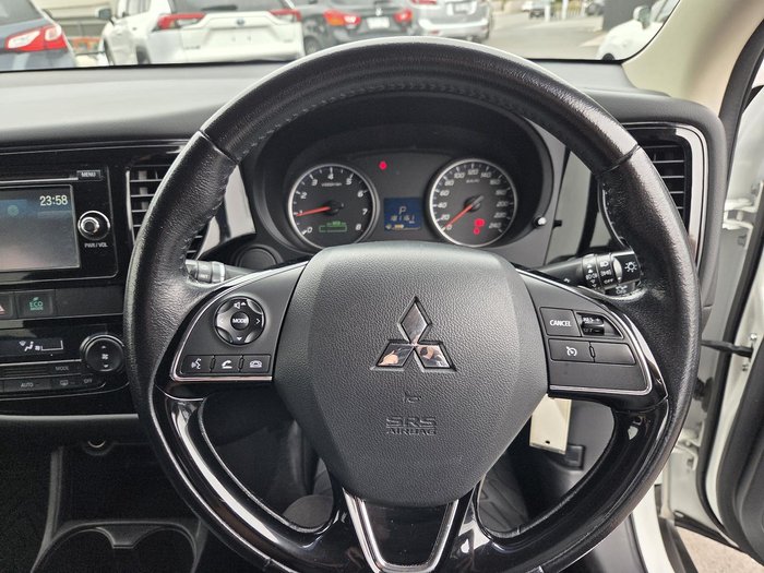 2015 Mitsubishi Outlander LS