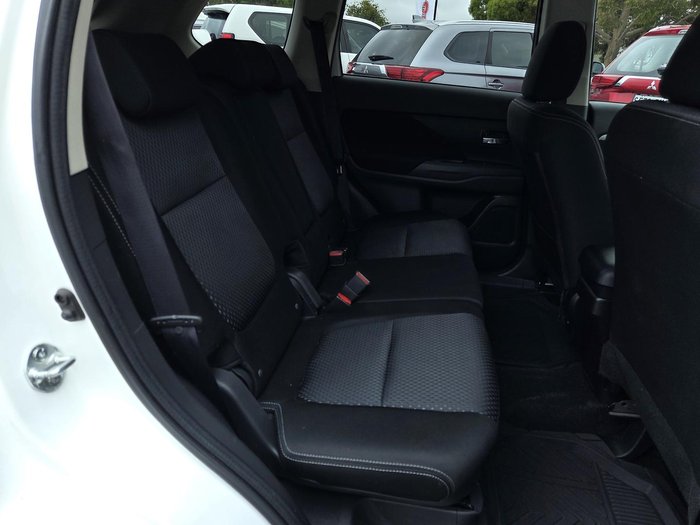 2015 Mitsubishi Outlander LS