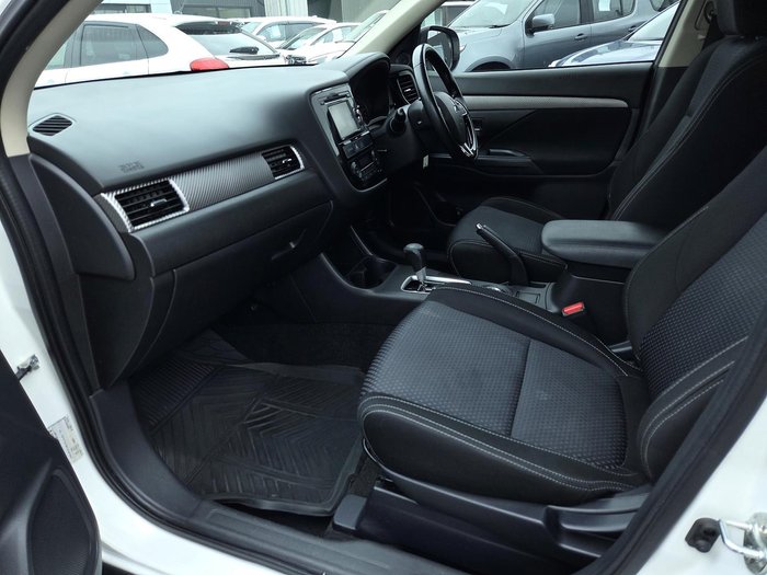 2015 Mitsubishi Outlander LS