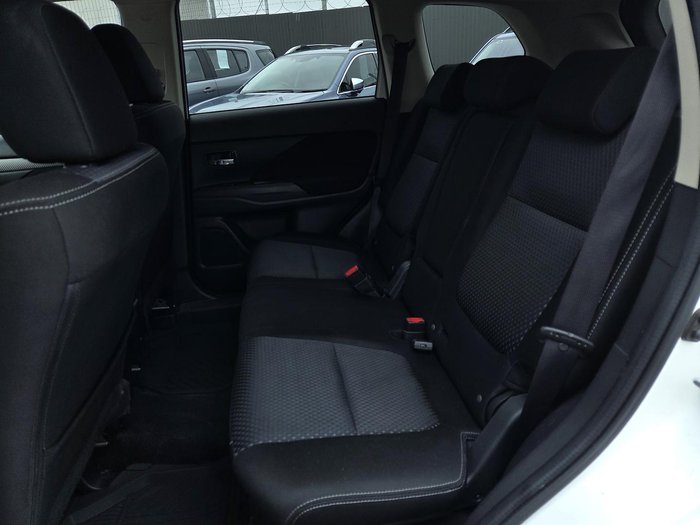 2015 Mitsubishi Outlander LS