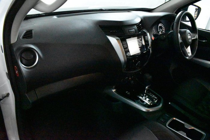 2023 Nissan Navara ST-X