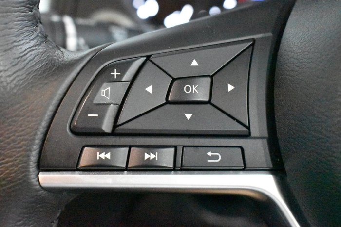 2023 Nissan Navara ST-X