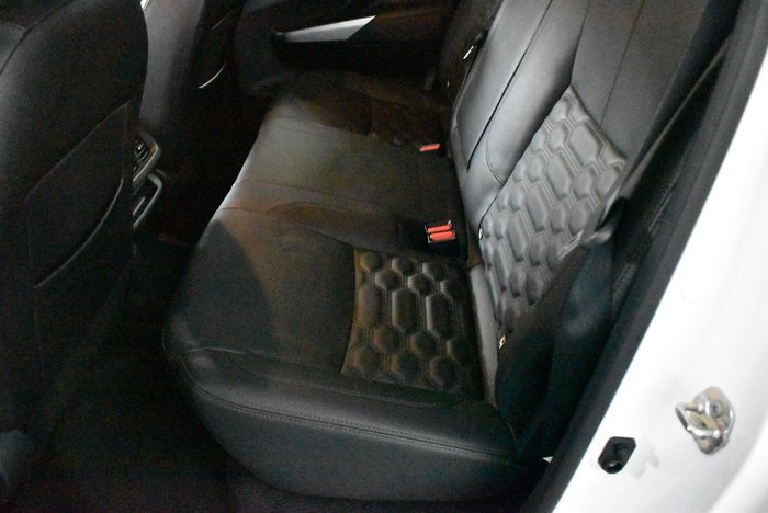 2023 Nissan Navara ST-X