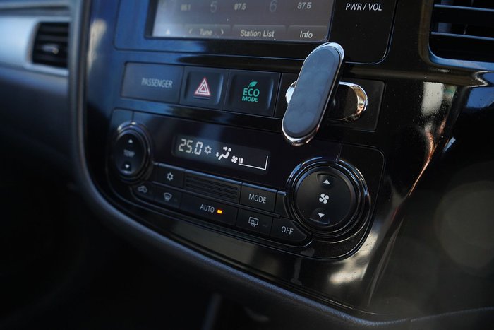 2016 Mitsubishi Outlander LS