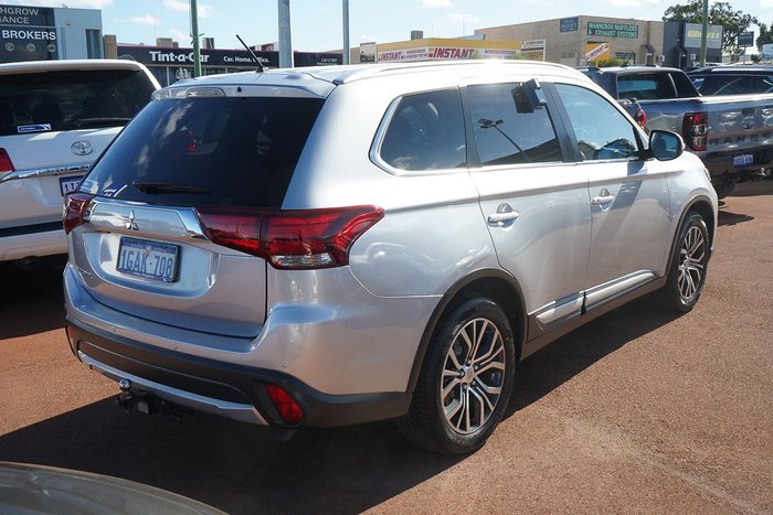 2016 Mitsubishi Outlander LS