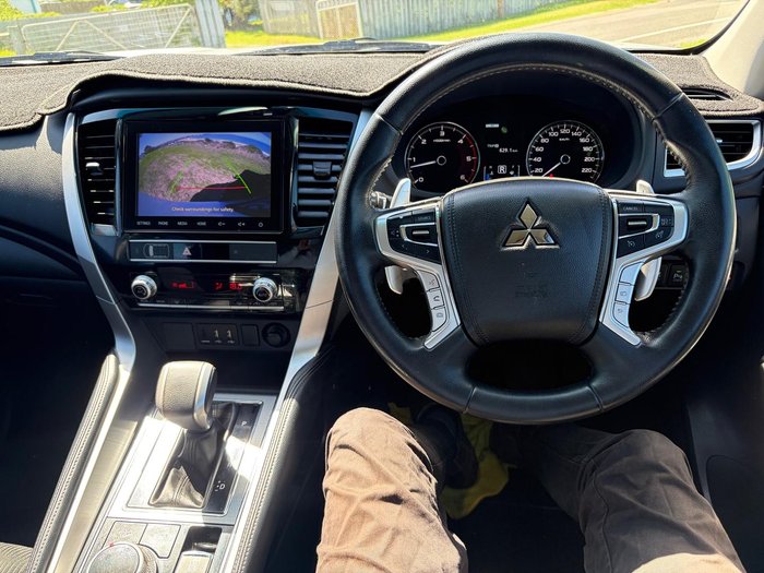 2020 Mitsubishi Pajero Sport GLX