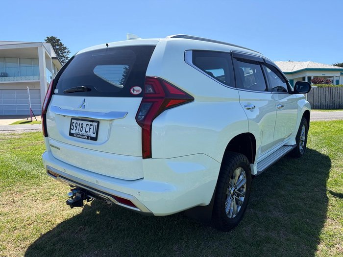 2020 Mitsubishi Pajero Sport GLX