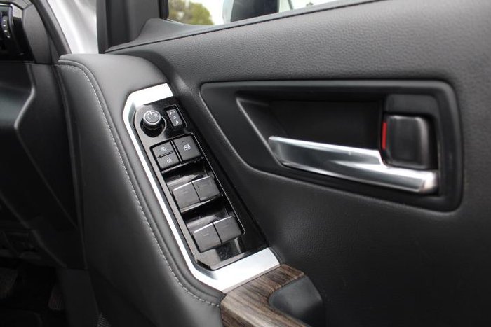 2021 Toyota Landcruiser VX