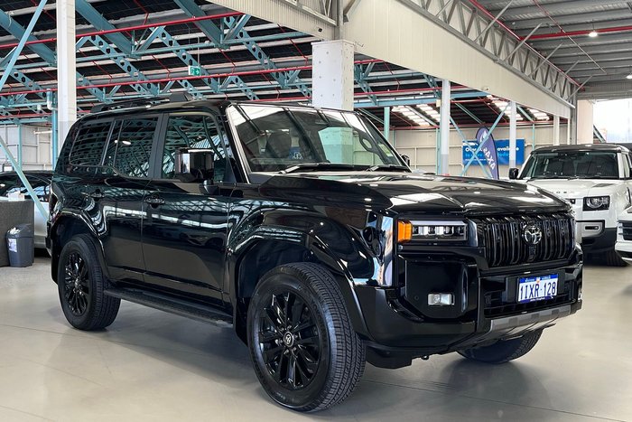 2025 Toyota Landcruiser Prado