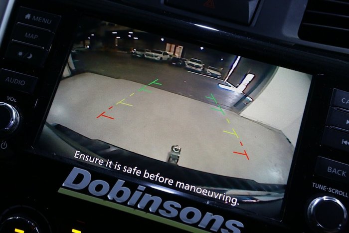 2020 Nissan Navara ST