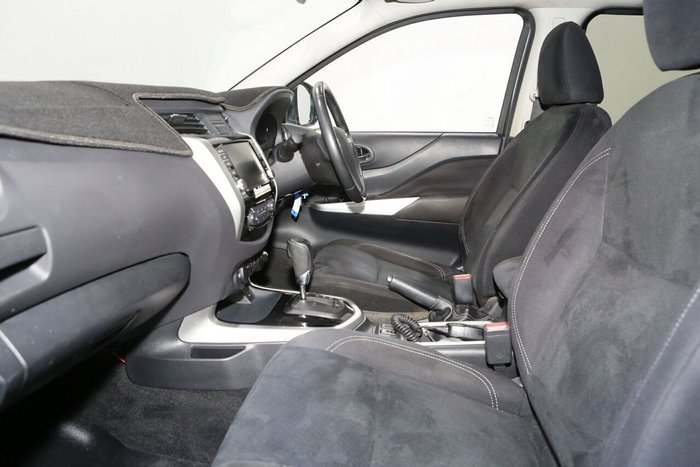 2020 Nissan Navara ST